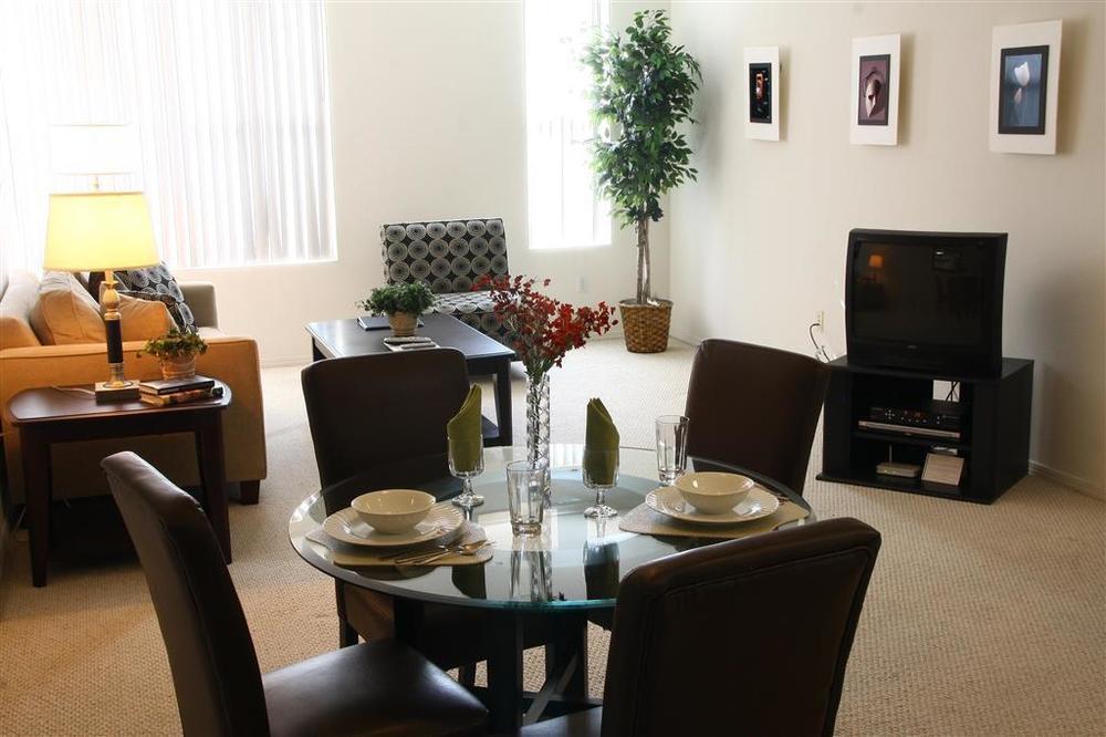 فندق سان خوسيهفي  Oakwood 101 San Fernando الغرفة الصورة